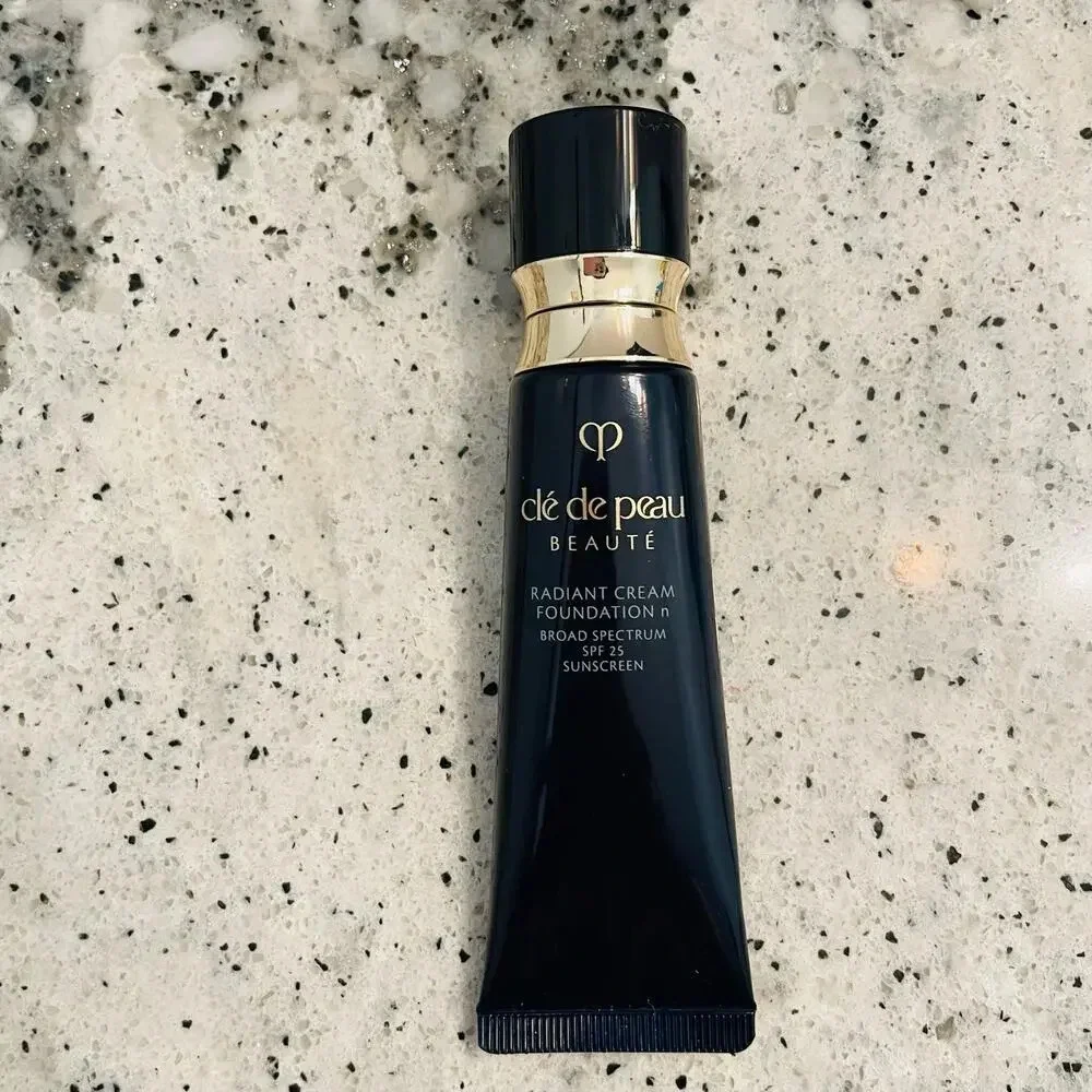 cle de peau new box
